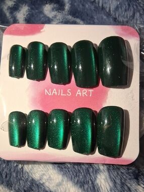 Green Cat Eye Style Press-On Nails